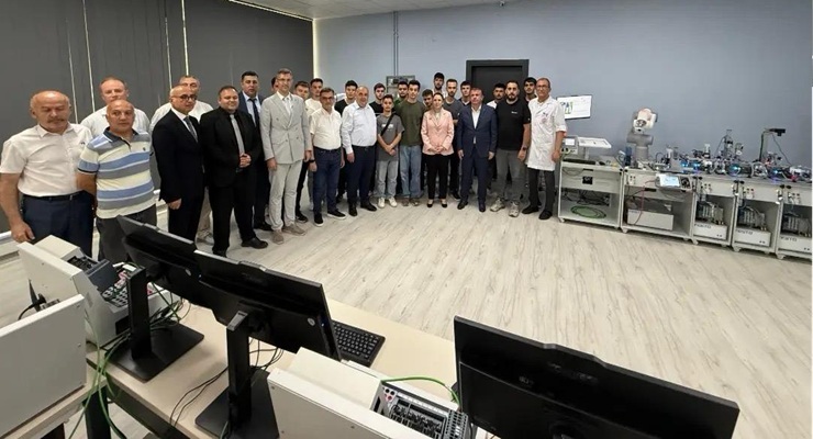 İş Dünyasına Nitelikli Güç: Yapay Zekâ Destekli Mini Fabrika Bartın'da Açıldı